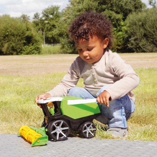 Patvarus plastikas naudojimui lauke ir smėlio dėžėje