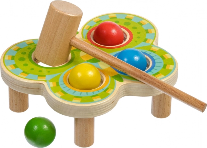 Tvirtas medinis atlikimas