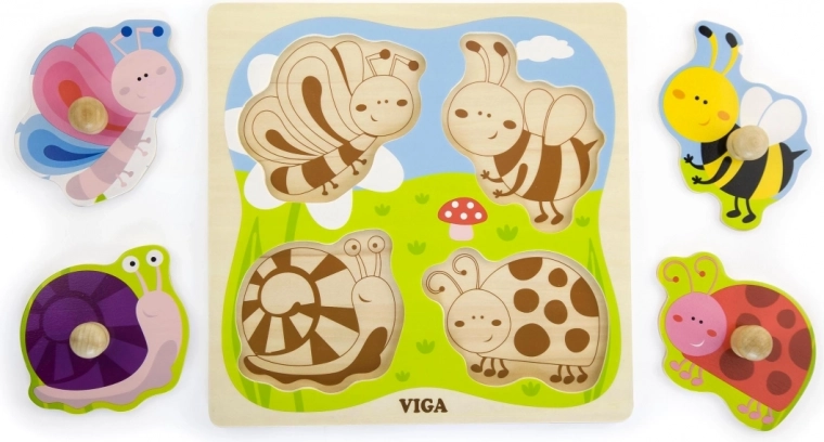 Learning through play with hints under the pieces